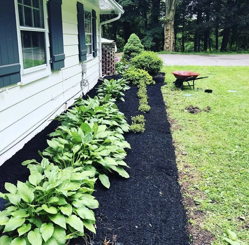 Reliable garden landscaping experts serving Ambridge, PA - Lamberto's Lawn and tree services