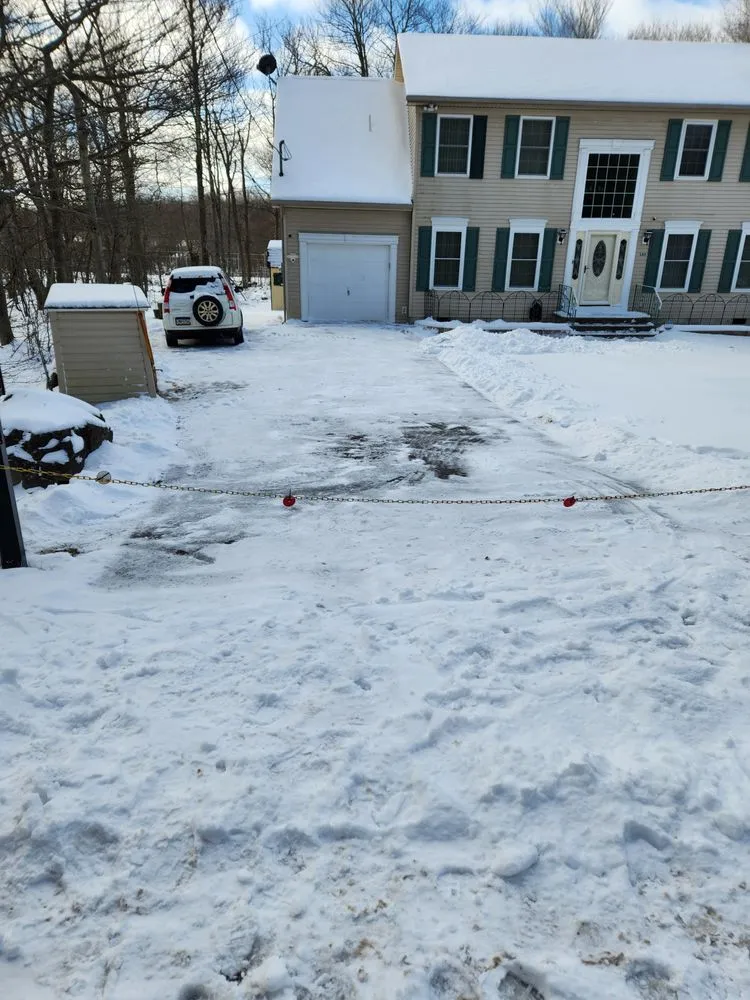 Professional garden landscaping experts serving Tobyhanna, PA - Lambs Lawn Service