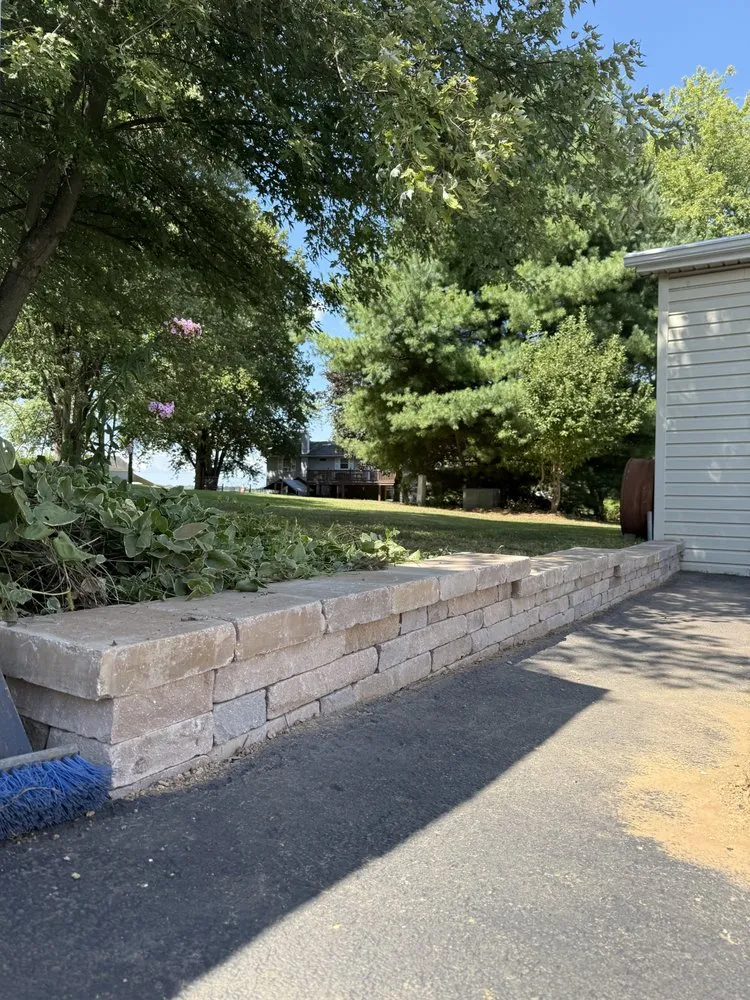 Trusted lawn mowing service in Hanover, PA - Lamdin Lawn & Landscape