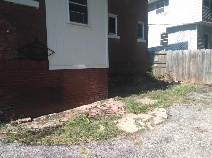 Professional yard maintenance for beautiful yards in Mantua, OH by Lamendola Landscapes