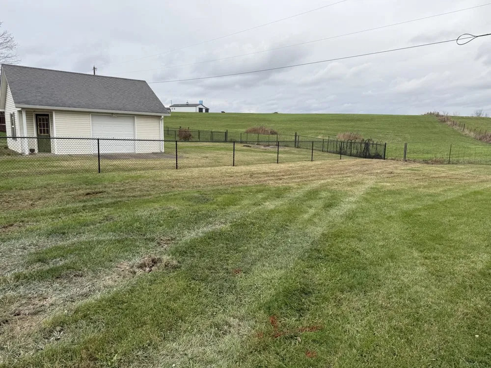 Professional garden landscaping in Bloomfield, KY by Lamkin Lawn Care