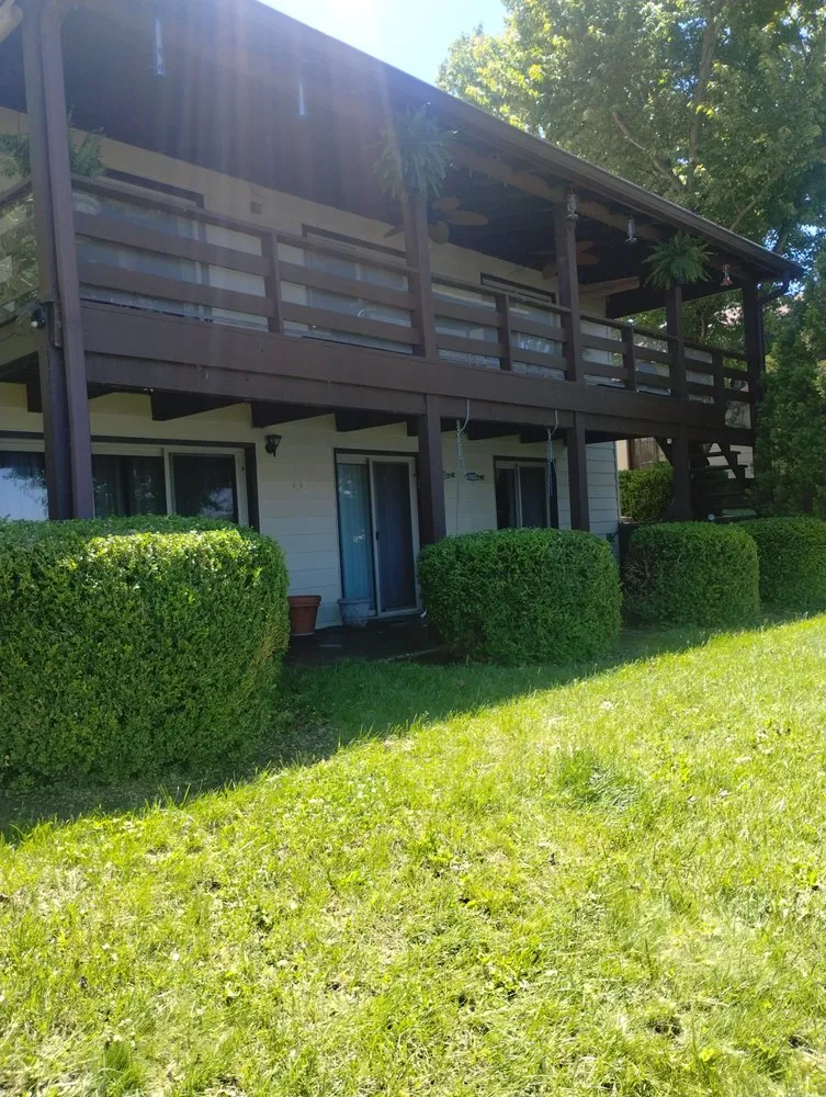 Local garden landscaping in Hermann, MO by Lammert Lawn Care