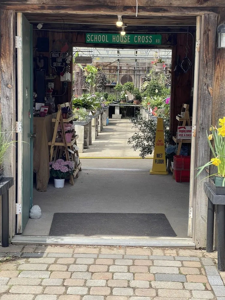 Reliable garden landscaping for homes in Brookfield, MA by Lamoureux Greenhouses