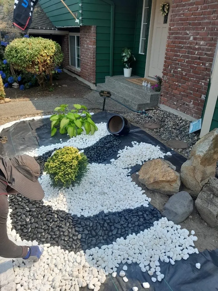 Trusted outdoor landscaping for year-round maintenance in Kirkland, WA by Lana Landscaping