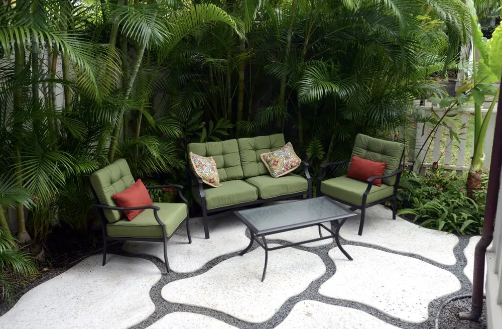 Reliable yard maintenance in Honolulu, HI by Lanaiscapes