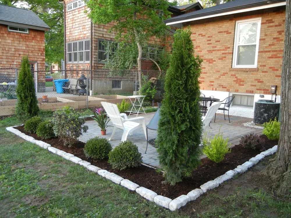 Custom outdoor landscaping experts serving Ballwin, MO - Lance's Landscaping