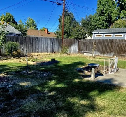 Lance’s Landscaping Logo