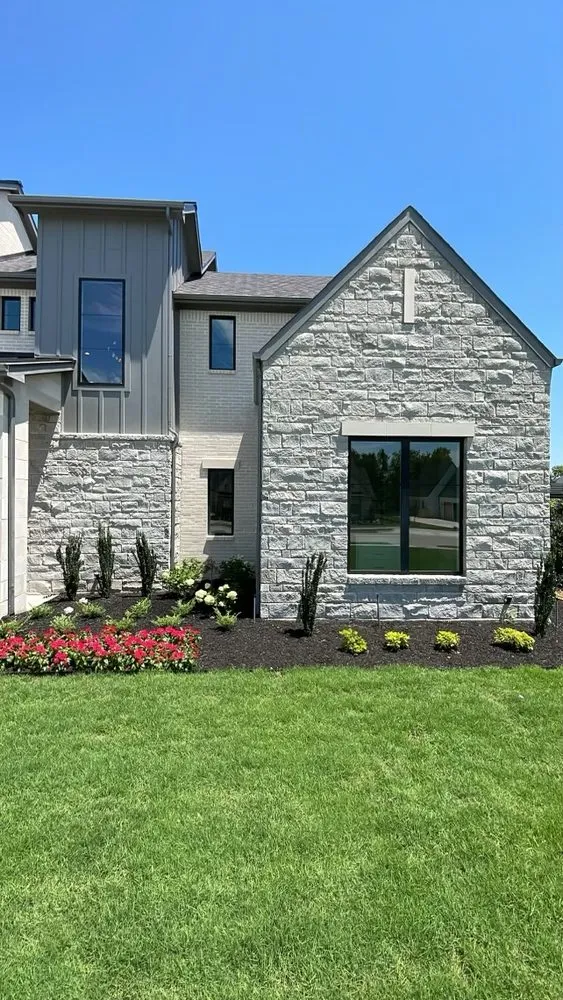 Professional yard maintenance experts serving Rockwall, TX - Land Art