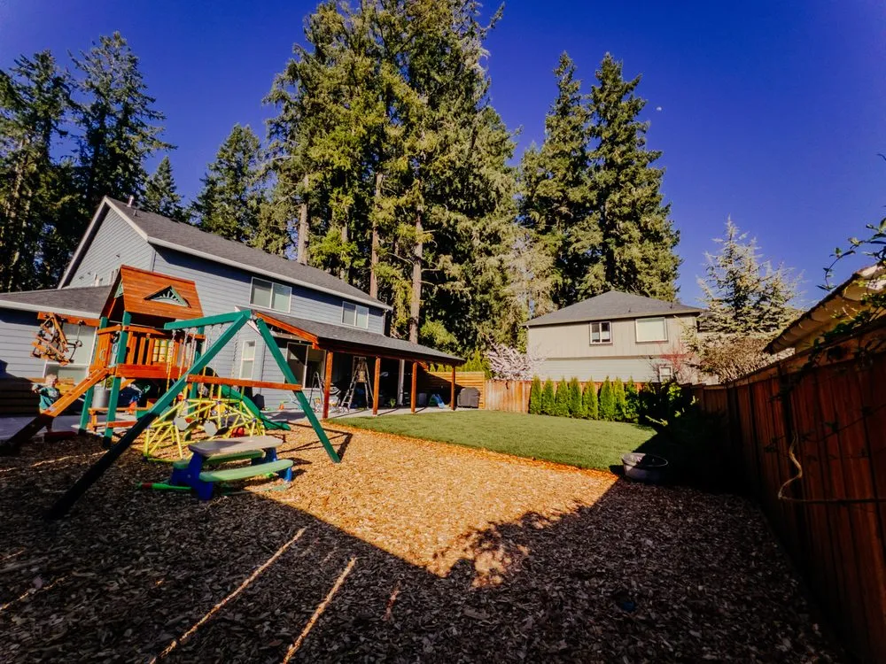 Affordable garden landscaping for homes in North Plains, OR by Land Crafters