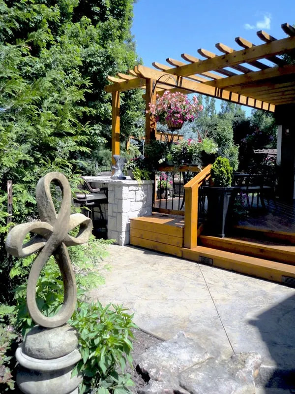 Custom landscaping services for beautiful yards across Roeland Park, KS - Land Design Group