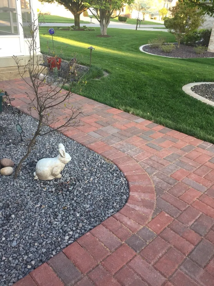 Custom yard maintenance experts serving Springfield, IL - Land Design Landscaping