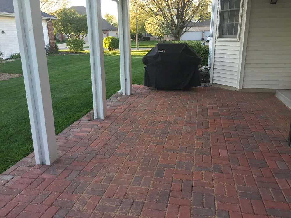 Trusted garden landscaping in Springfield, IL by Land Design Landscaping