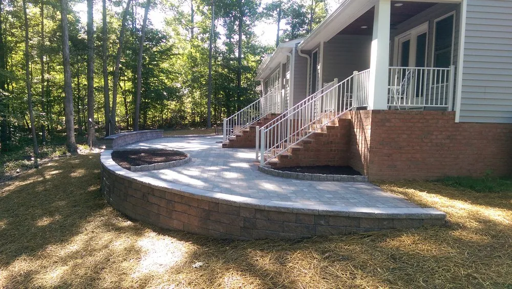 Affordable outdoor landscaping in Mechanicsville, VA by Land Designs