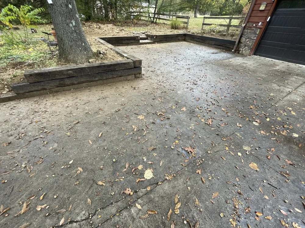 Custom lawn mowing service in California, MO by Land Guard Landscaping