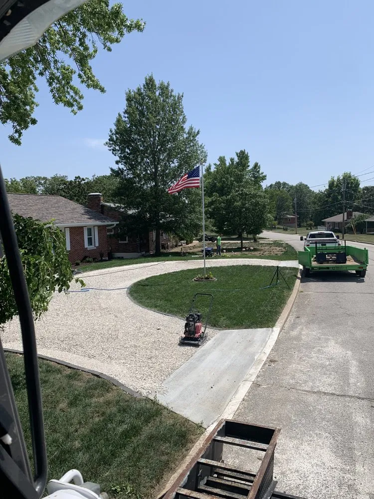 Reliable yard maintenance for beautiful yards across California, MO - Land Guard Landscaping