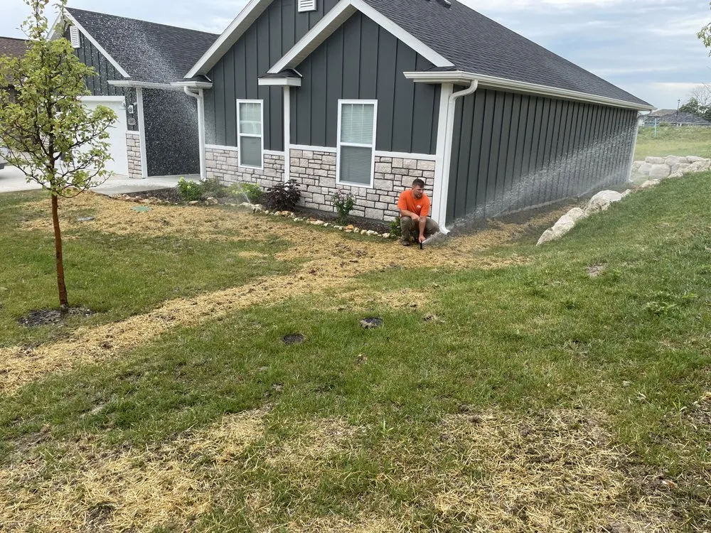 Affordable lawn mowing service experts serving California, MO - Land Guard Landscaping