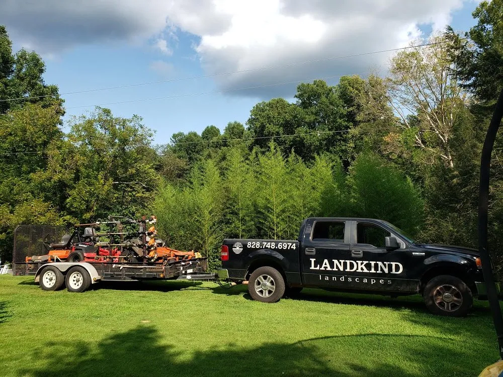Local yard cleanup service in Rutherfordton, NC by Land Kind