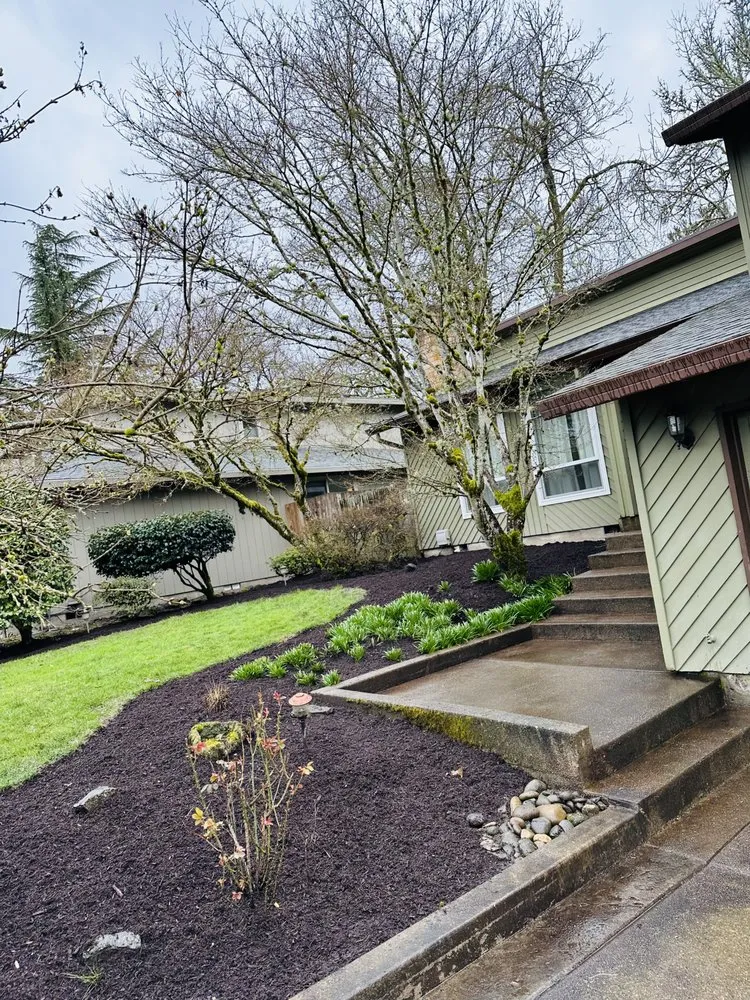 Professional residential landscaping experts serving Beaverton, OR - Land Love Landscaping