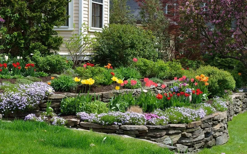 Affordable outdoor landscaping experts serving Lilburn, GA - Land Lovers Landscaping