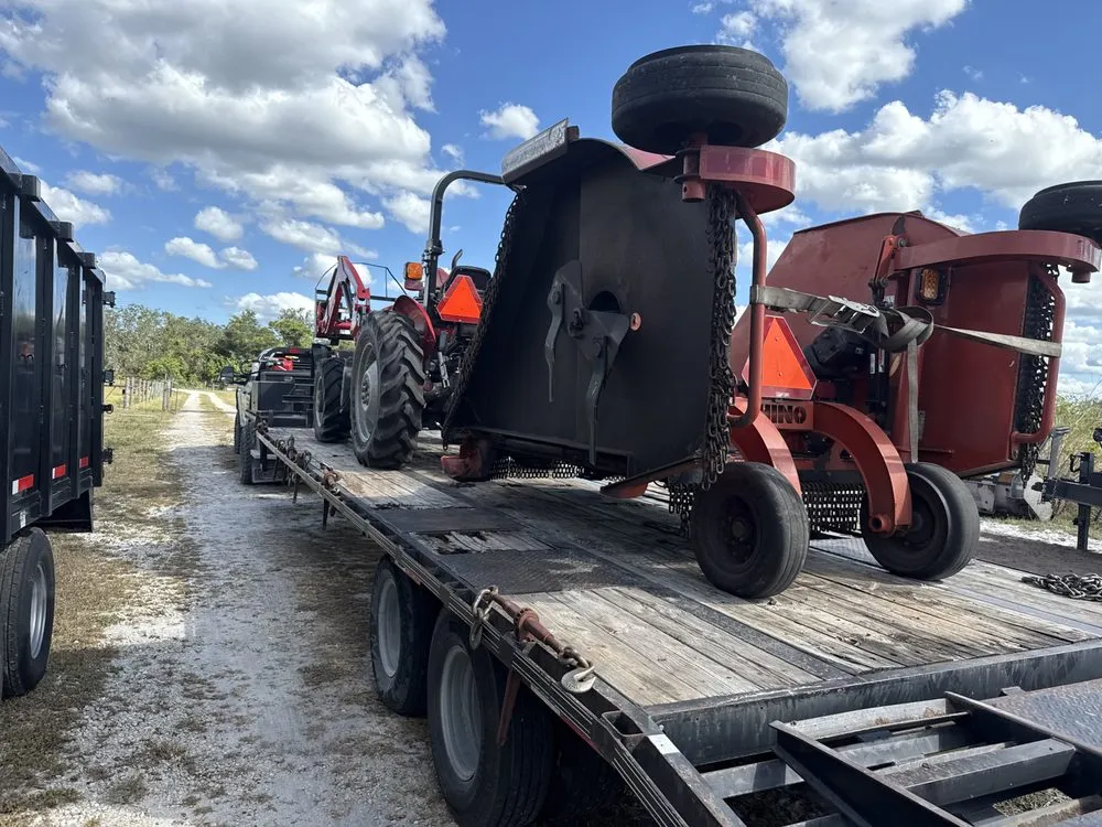 Expert yard cleanup service for outdoor upgrades across Parrish, FL - Land man services