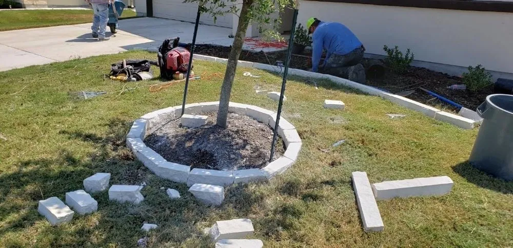 Local garden landscaping in Helotes, TX - Land-N-Lawns