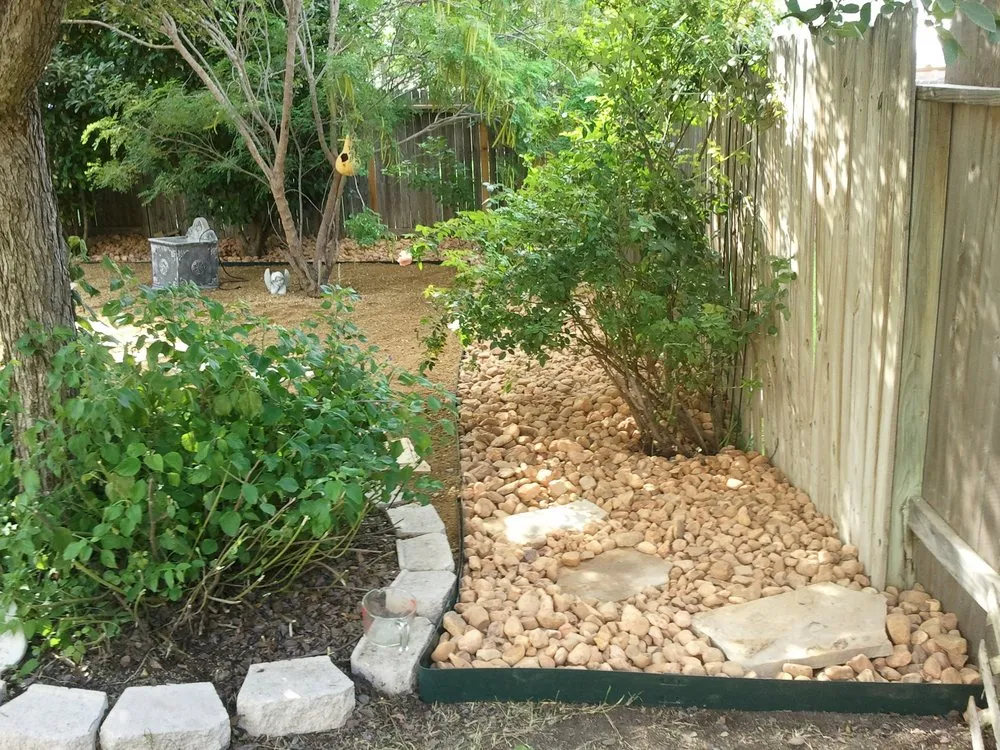 Top-rated landscaping services in Helotes, TX by Land-N-Lawns