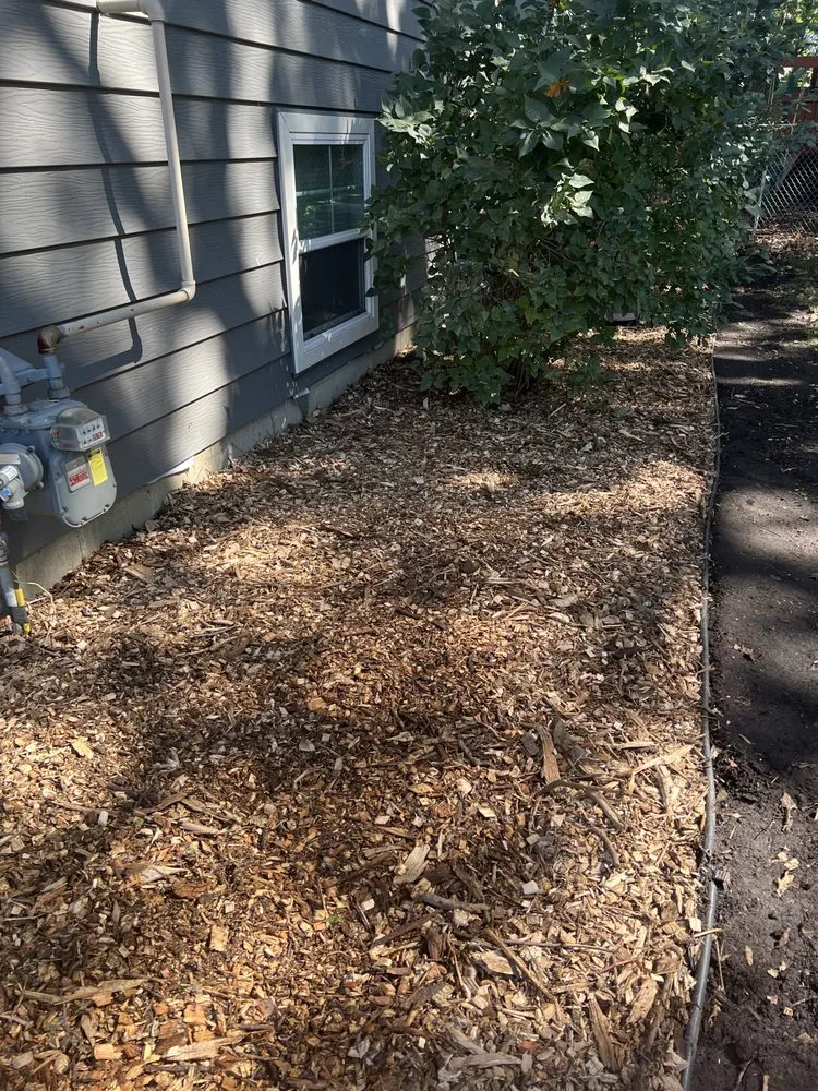 Custom yard maintenance experts serving Coon Rapids, MN - Land of 10,000 Lawns