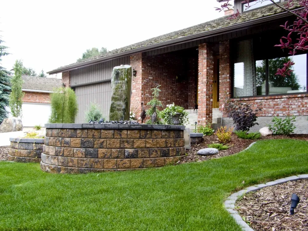 Trusted outdoor landscaping experts serving Denver, CO - Land of Green
