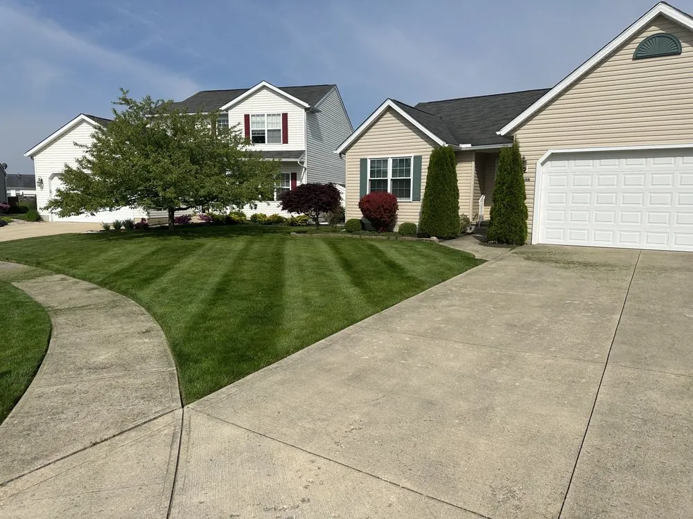 Trusted lawn care service experts serving Berea, OH - LAND PRO MANAGEMENT