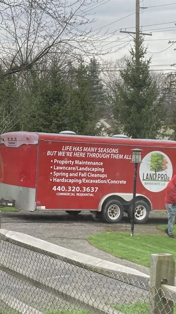 Professional residential landscaping in Berea, OH - LAND PRO MANAGEMENT