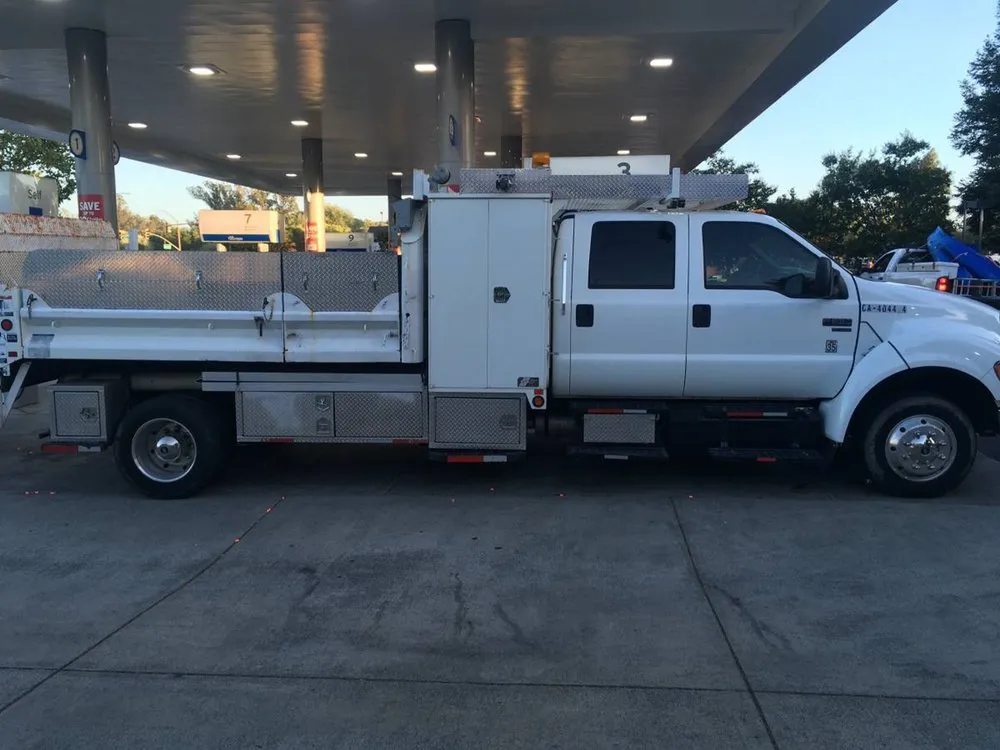 Top-rated lawn mowing service experts serving Petaluma, CA - Land Revision