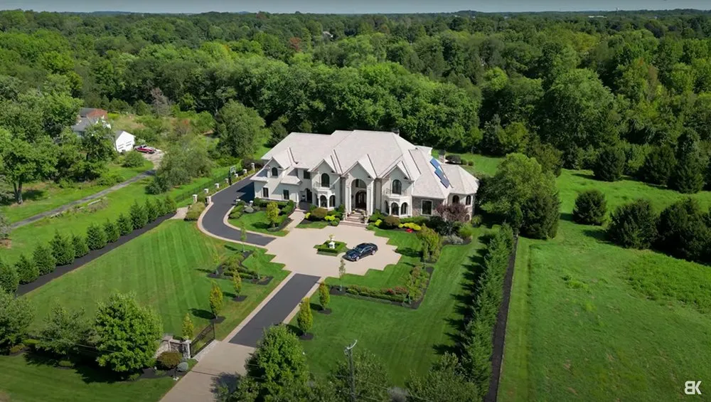 Trusted lawn mowing service in Pomona, NY - Land Tech Enterprise