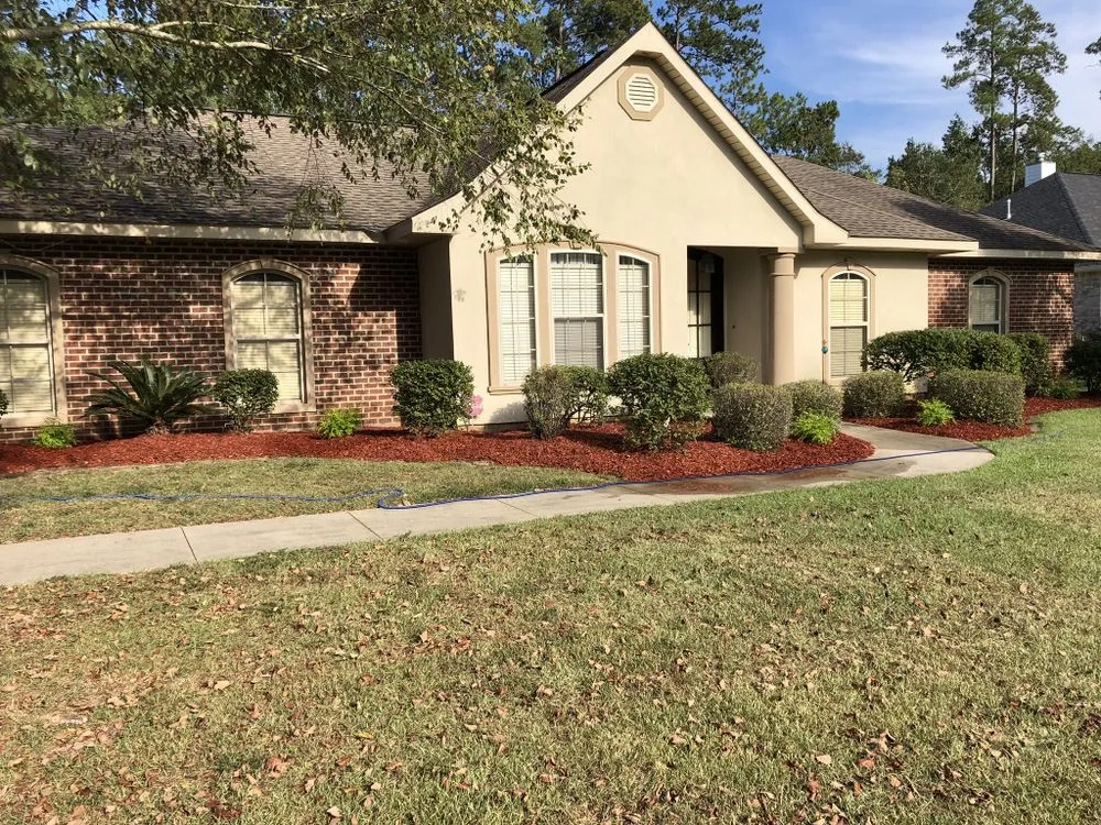 Top-rated lawn mowing service in Holden, LA - Land to Land Landscaping & Maintenance