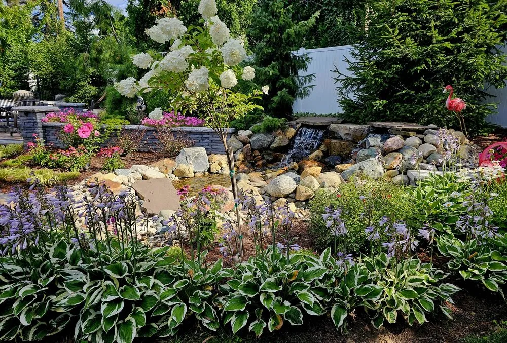 Local residential landscaping experts serving Lansing, MI - Land Visions