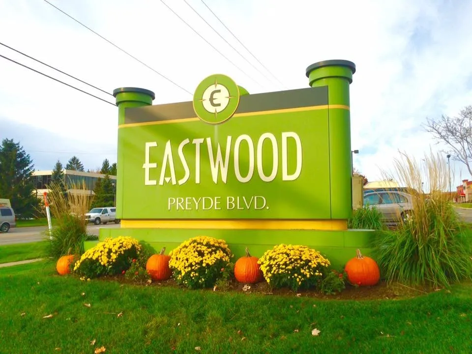 Trusted outdoor landscaping for beautiful yards across Lansing, MI - Land Visions