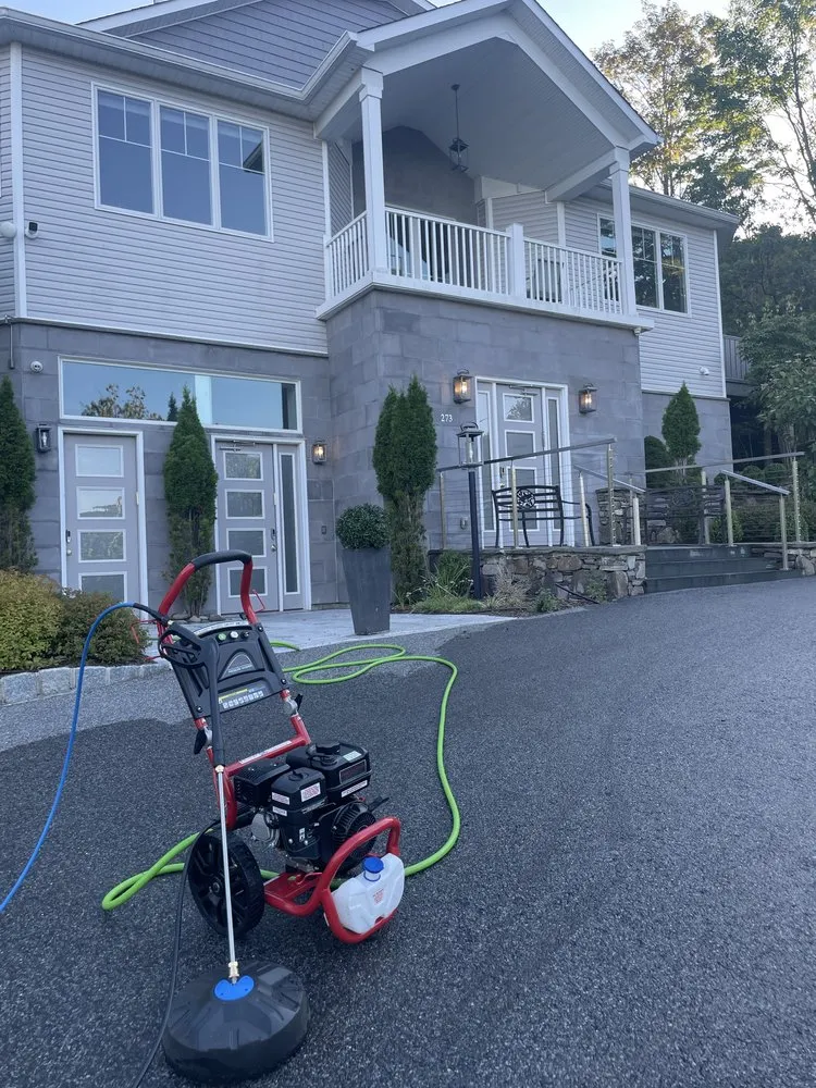 Reliable landscaping services experts serving Bloomingburg, NY - Land Wow