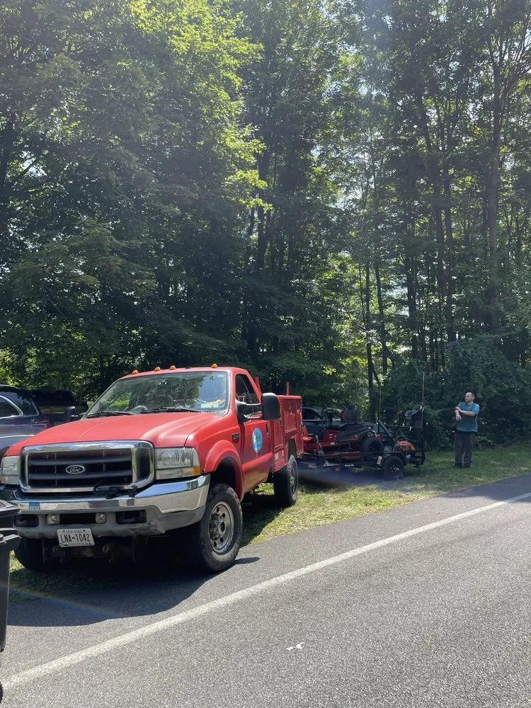 Custom lawn care service experts serving Bloomingburg, NY - Land Wow