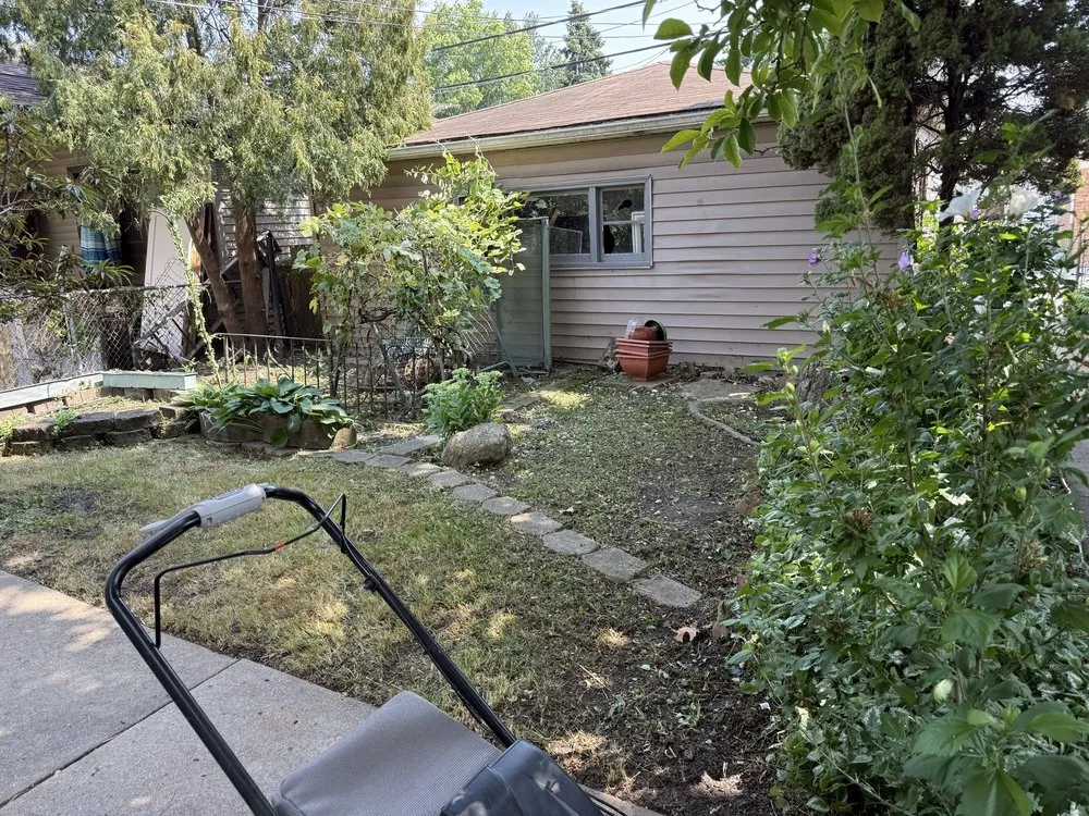 Custom residential landscaping in Chicago, IL - Landa’s Landscaping