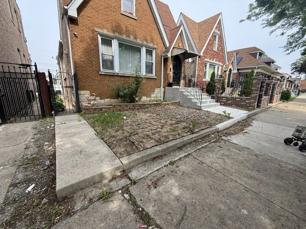 Local lawn mowing service for beautiful yards across Chicago, IL - Landa’s Landscaping