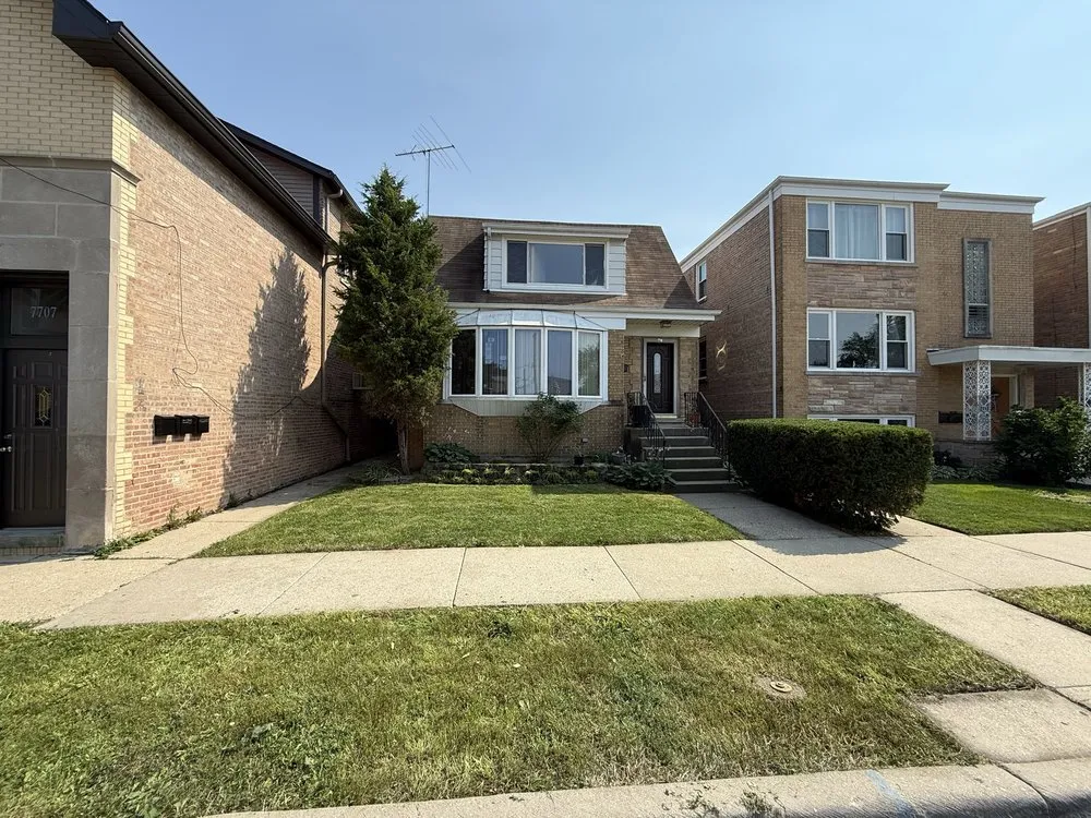 Reliable landscaping services in Chicago, IL by Landa’s Landscaping