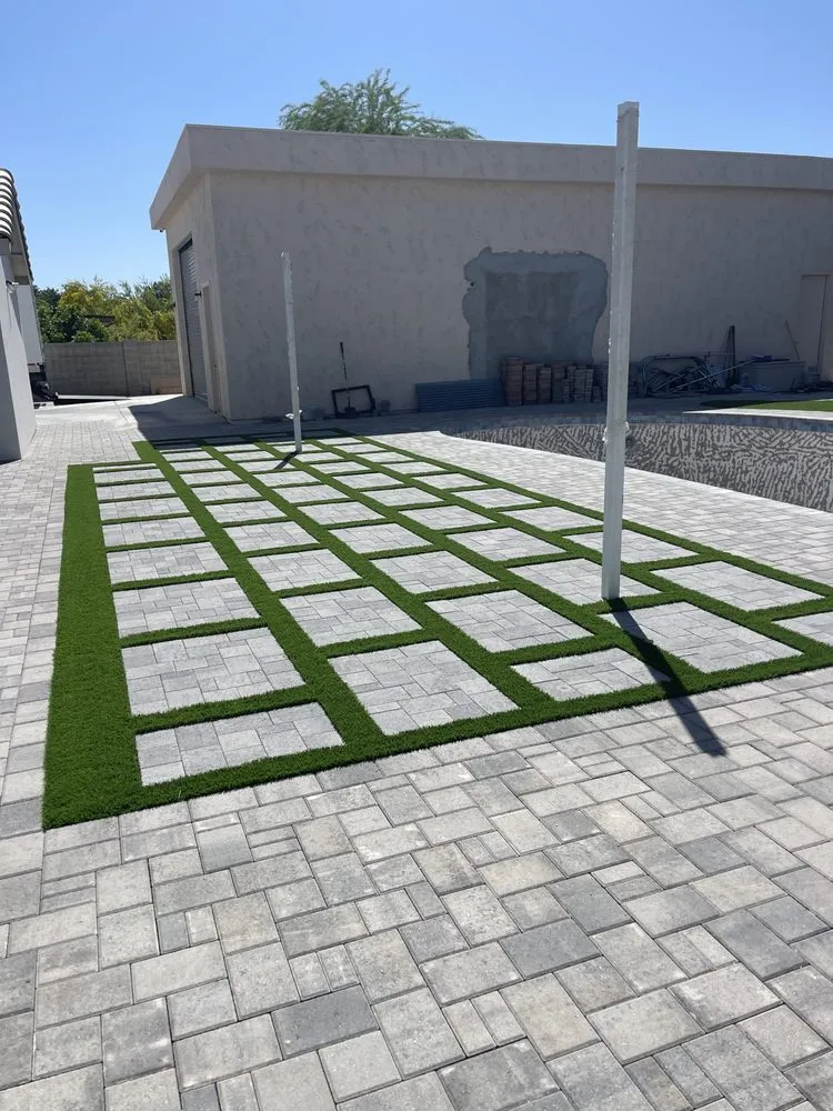 Affordable lawn care service experts serving El Mirage, AZ - Landaverde Landscape