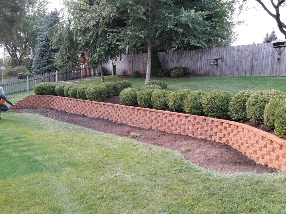 Affordable landscape design in McHenry, IL - Landcare And Lawn Maintenance