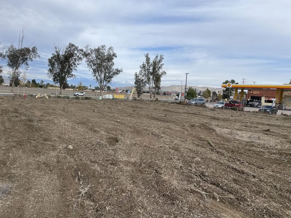 Professional landscaping services experts serving Riverside, CA - LandChemist