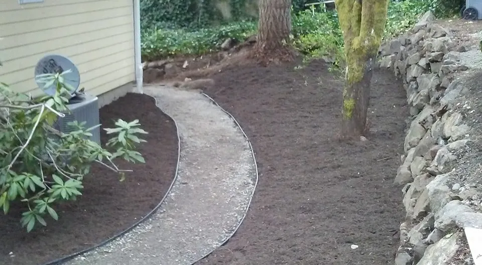 Custom lawn mowing service in Redmond, WA - Landcos Construction Services