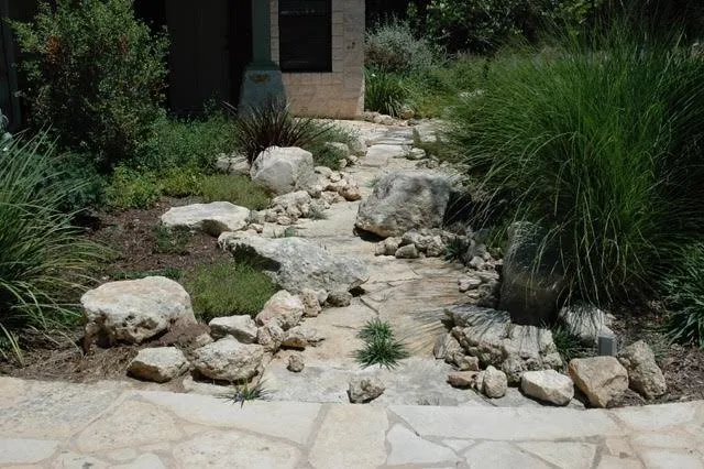 Top-rated garden landscaping in Dripping Springs, TX by Landcraft