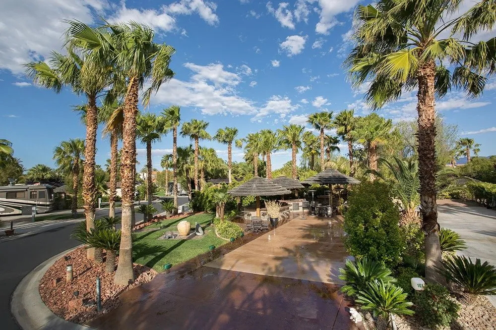 Reliable lawn care service in Las Vegas, NV - Landcraft