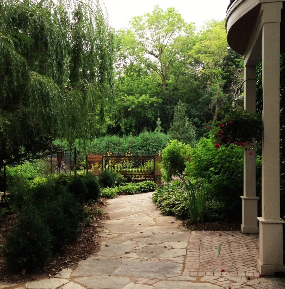 Top-rated garden landscaping in Minneapolis, MN - LandCraft