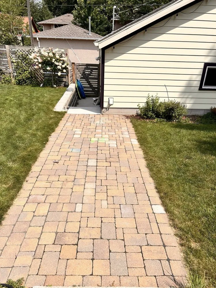 Affordable garden landscaping in Minneapolis, MN - LandCraft