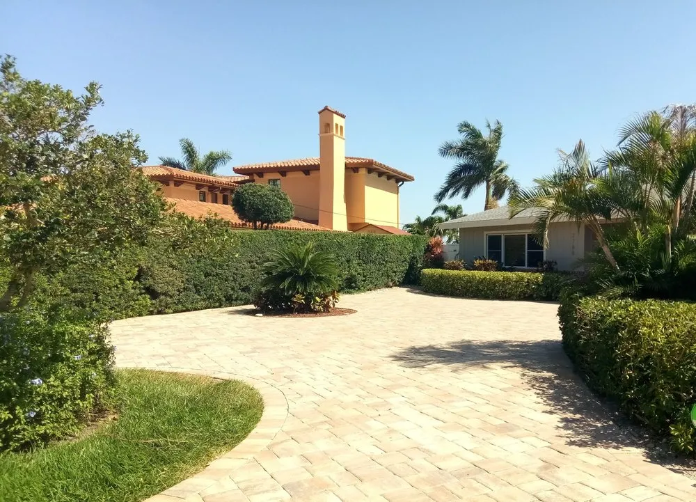 Local landscaping services experts serving Largo, FL - Landcrafters Florida