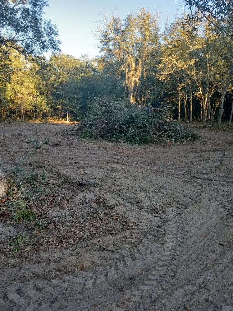 Expert lawn mowing service experts serving Valdosta, GA - Landcrafters